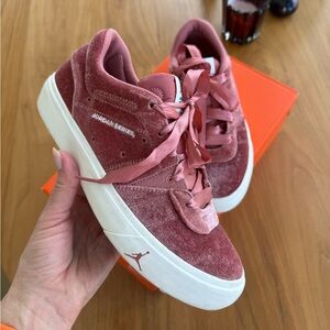 Jordan Series Pink Velvet Sneakers. Like NEW. Size 7,5
